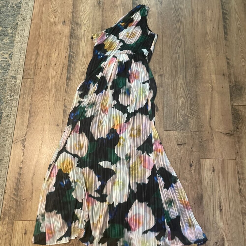 Floral Metallic Satin One Shoulder Sleeveless Twist Waist Gown - Picture 4 of 5